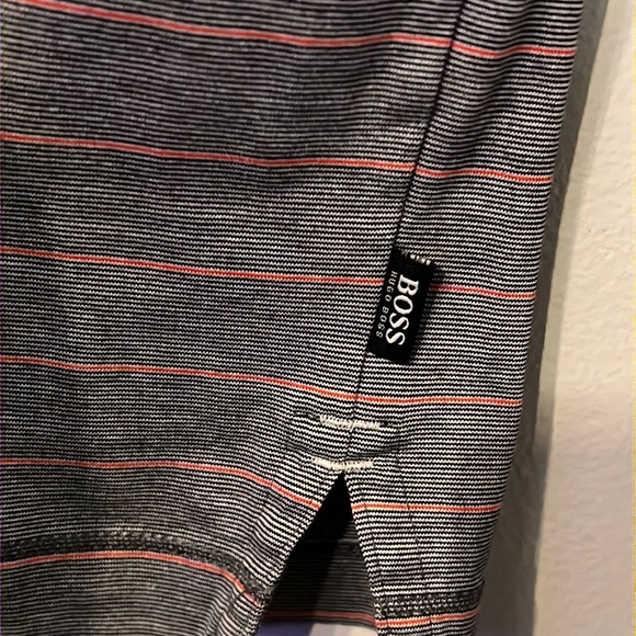 Hugo Boss Mercerized Cotton Polo Shirt; Blue w/ Red Microstripe (Men’s L) - Picture 3 of 6